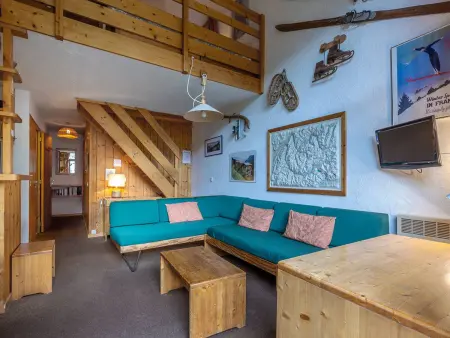 Location appartement à Méribel, Duplex spacieux avec terrasse, garage, et WIFI à Méribel