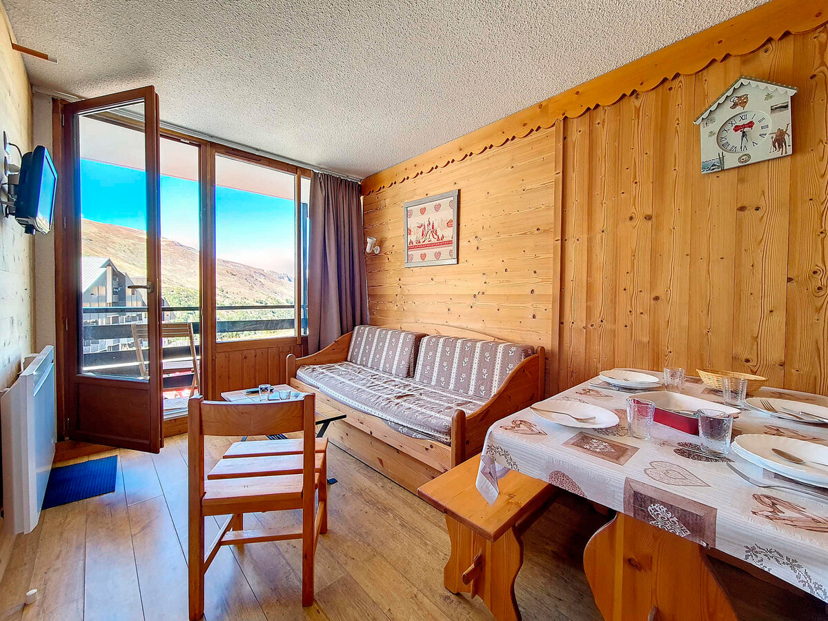 Appartement 2 pièces rénové aux Menuires, skis aux pieds - Photo 2