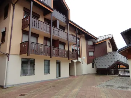 Studio mezzanine 4-5 pers aux Carroz, 450m des pistes : photo 11