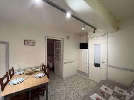Appartement typique Faubourg de Collioure, 50 m plage
