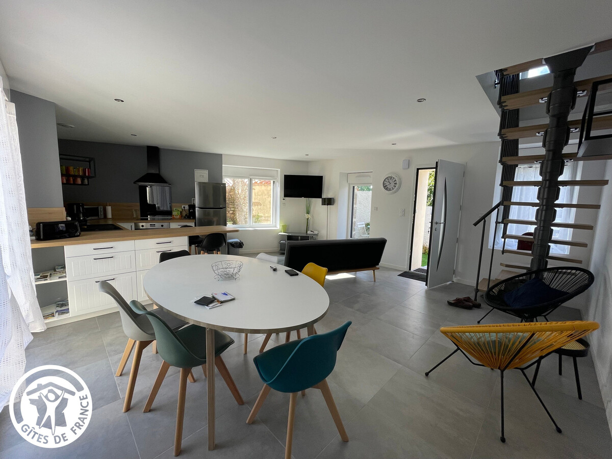 Gîte 6 personnes à Chanverrie avec terrasse, plancha et terrain de pétanque - Photo 12