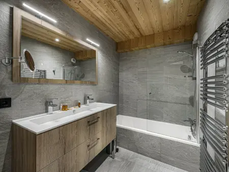 Appartement moderne à Courchevel, près des pistes : photo 8