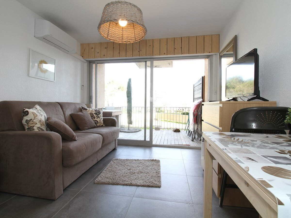 Studio rénové 10m² terrasse, clim, garage à Balaruc-les-Bains - Photo 3