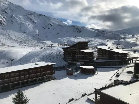 Studio 28m² ski aux pieds, balcon sud vue pistes : photo 3