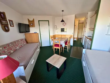 Appartement cabine 6 pers. aux Menuires, balcon Sud-Ouest vue montagne : photo 2