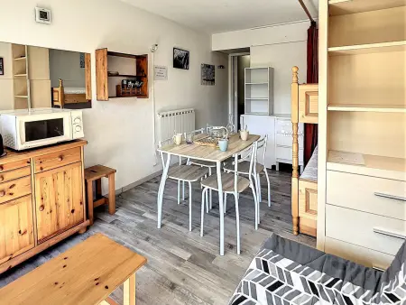 Studio 22m² au 12e étage - Accès pistes skis aux pieds : photo 2