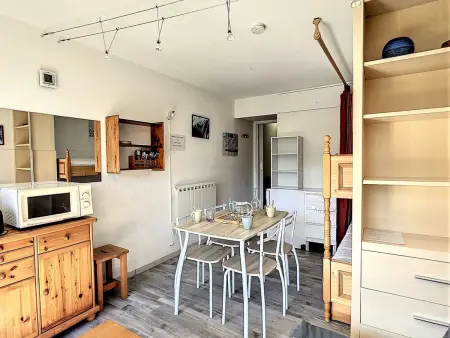 Studio 22m² au 12e étage - Accès pistes skis aux pieds : photo 4