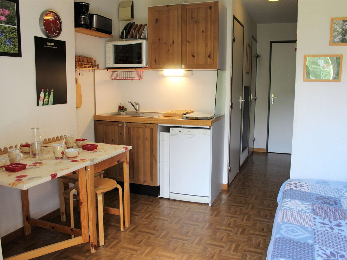 T2 Vars Sainte-Marie, balcon sud, 300m des pistes - Photo 1