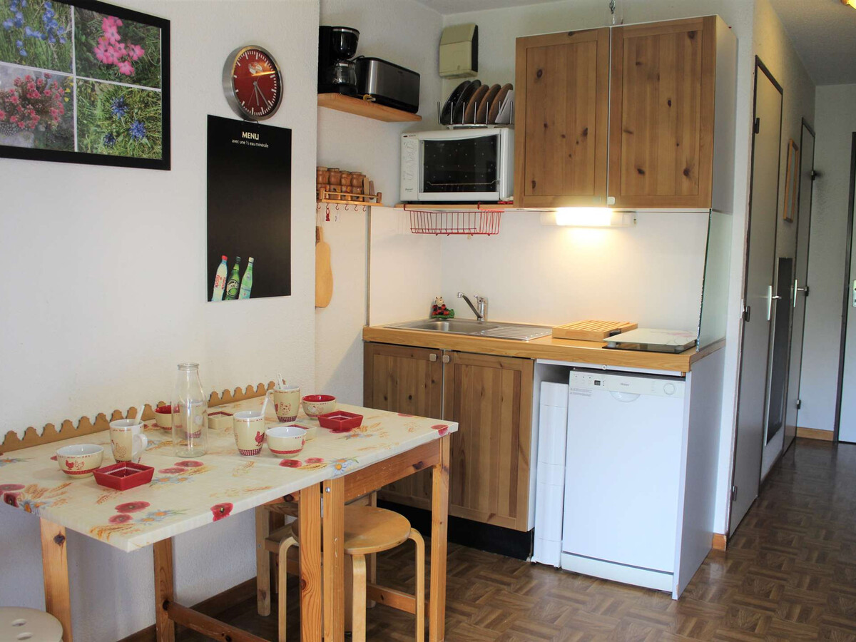 T2 Vars Sainte-Marie, balcon sud, 300m des pistes - Photo 2