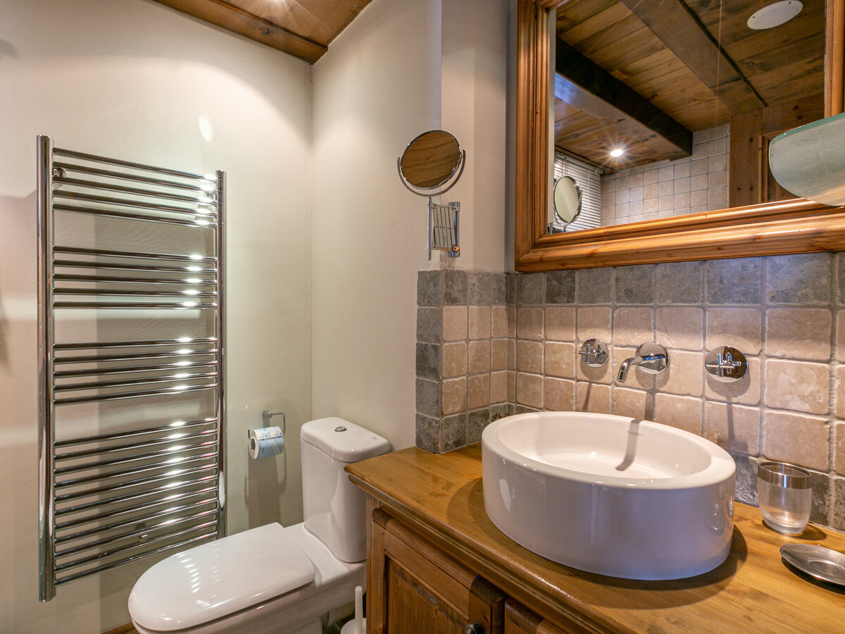 Duplex luxe 150m² avec piscine et vue panoramique - Photo 15