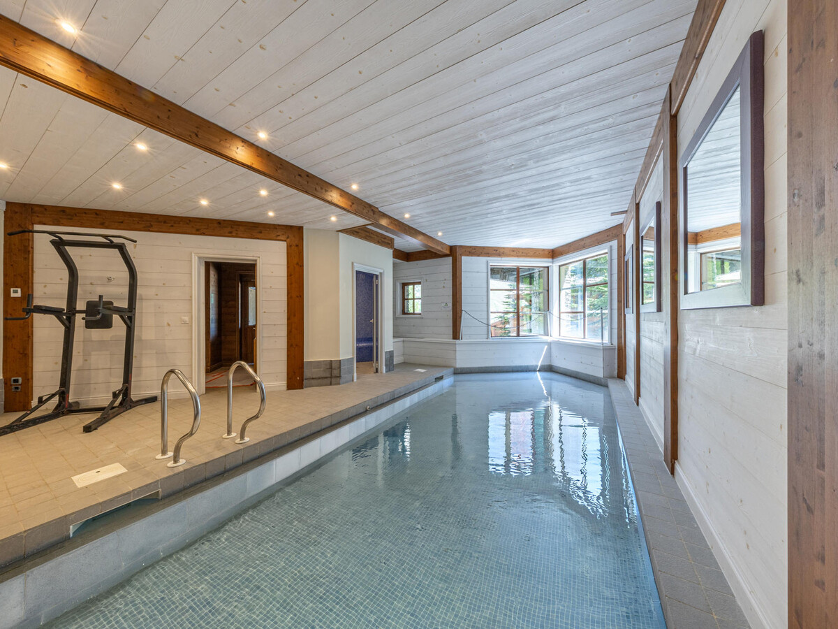 Duplex luxe 150m² avec piscine et vue panoramique - Photo 18