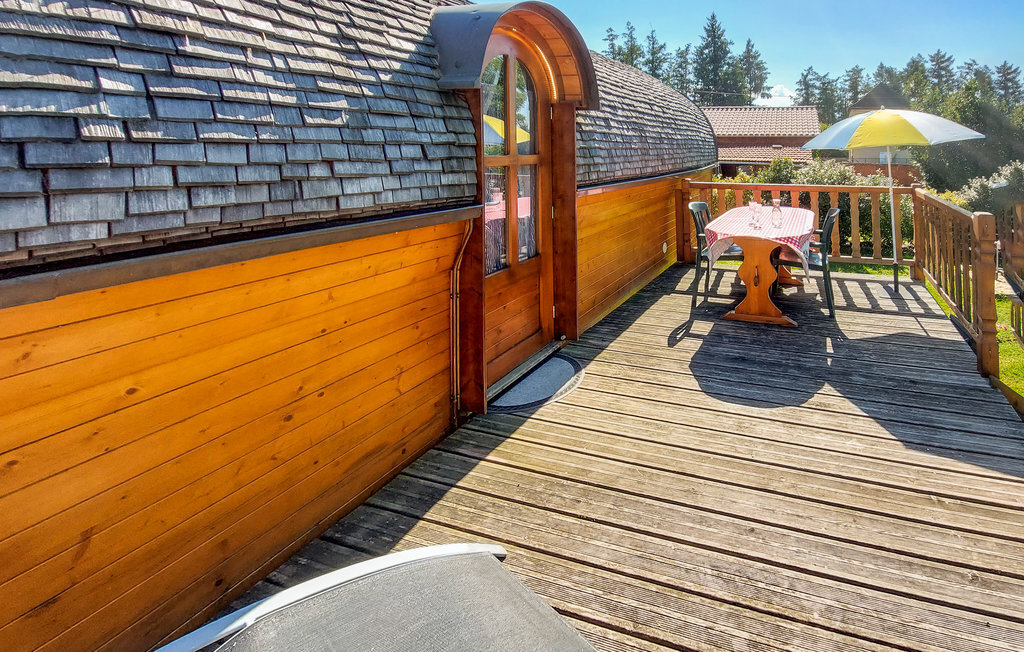 Mobil-home en bois pour 2, terrasse et piscine commune - Photo 12
