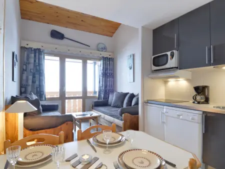 Location appartement à Belle Plagne, Appartement rénové au pied des pistes avec balcon