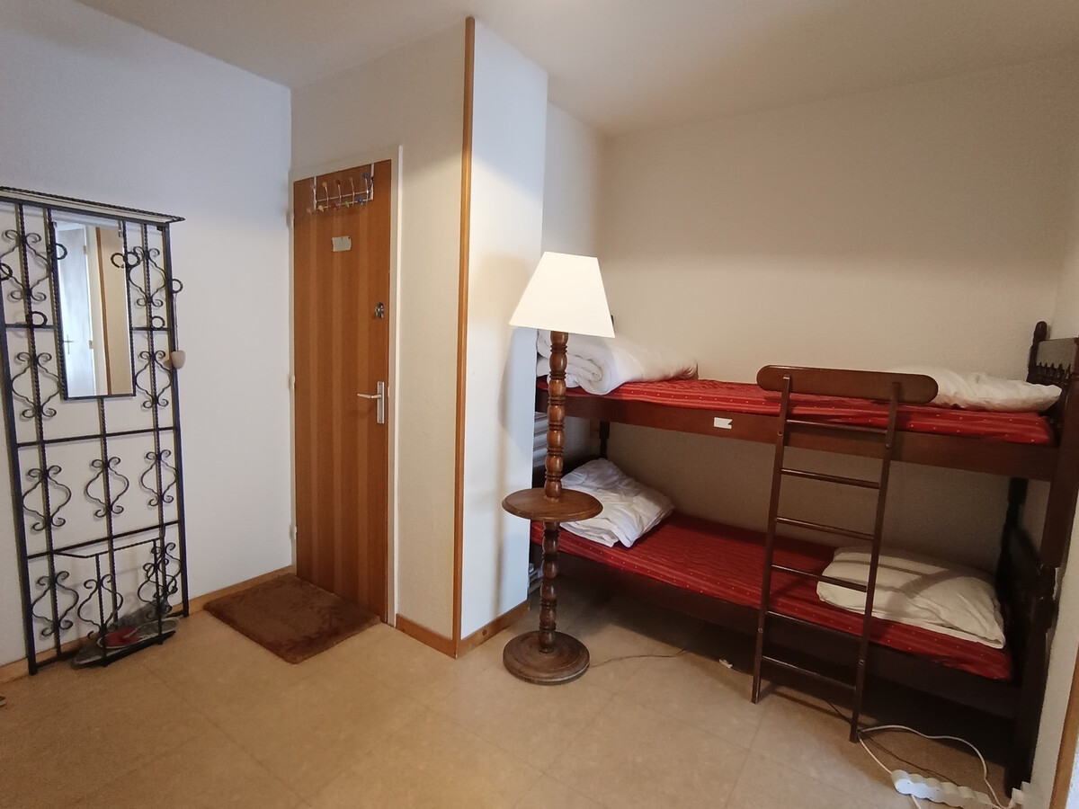 Studio 40 m² pour 4, balcon sud, proche pistes - Photo 4