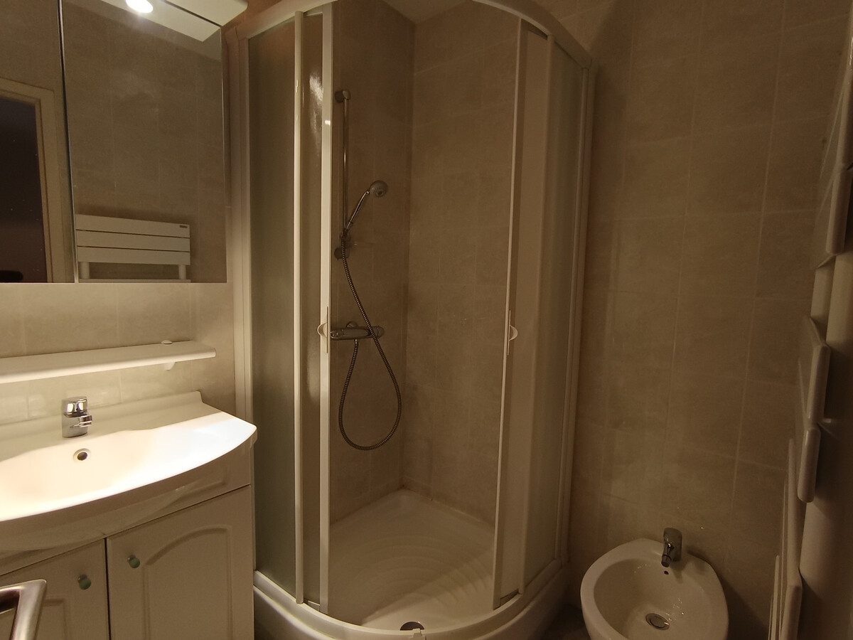 Studio 40 m² pour 4, balcon sud, proche pistes - Photo 5