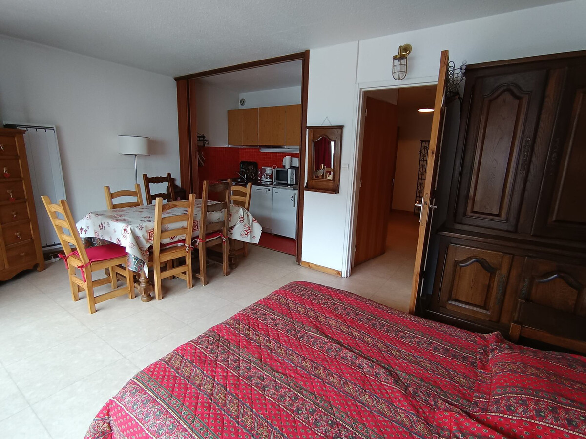 Studio 40 m² pour 4, balcon sud, proche pistes - Photo 6