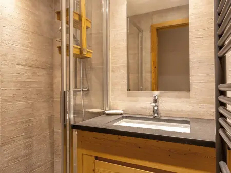 Grand appartement Meribel, au pied des pistes, parking inclus : photo 11