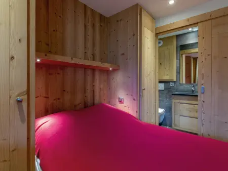 Grand appartement Meribel, au pied des pistes, parking inclus : photo 17