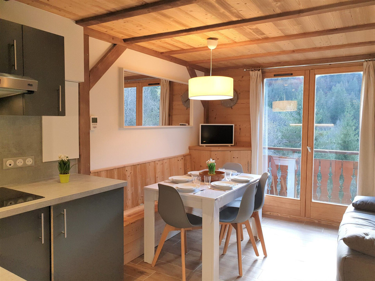 T2 rénové aux pieds des pistes, wifi et parking à Morzine - Photo 4