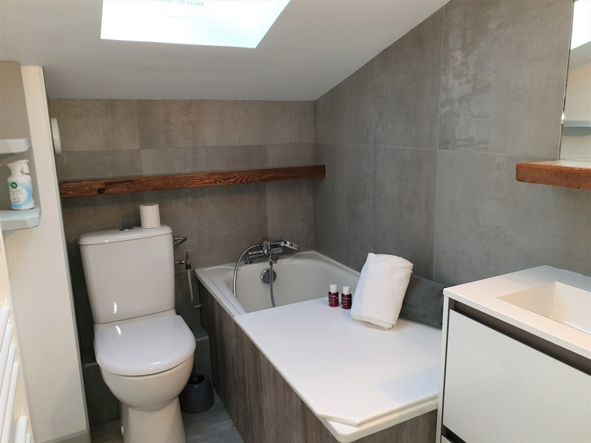 T2 rénové aux pieds des pistes, wifi et parking à Morzine - Photo 10