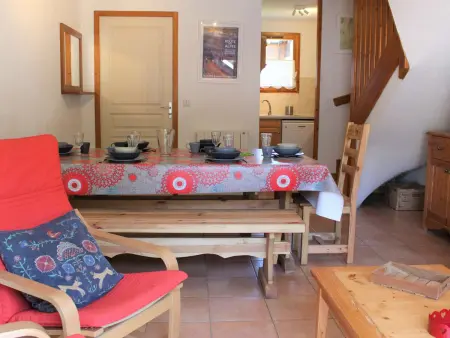 Triplex 5 pièces avec terrasse Ouest à Vars, 10 couchages : photo 3