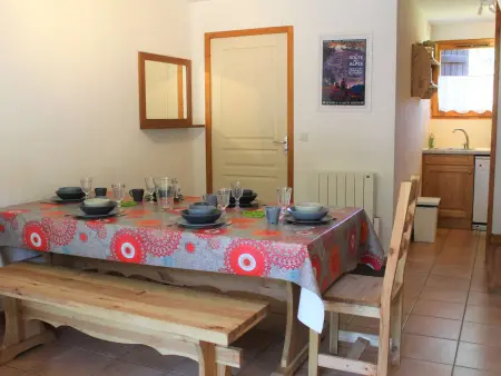 Triplex 5 pièces avec terrasse Ouest à Vars, 10 couchages : photo 4