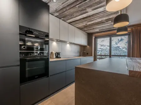 Appartement 3 chambres skis aux pieds, conciergerie 5* : photo 6