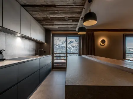 Appartement 3 chambres skis aux pieds, conciergerie 5* : photo 7