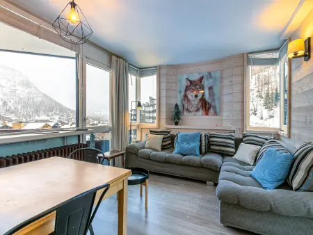 Location appartement à Val d'Isère, Appartement lumineux 46m² avec Wifi, animaux admis, pour 6 personnes à Val-dIsère