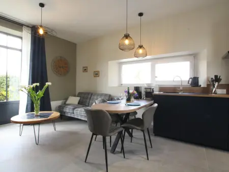 Location gite à Sainte Marie du Mont, Maison de charme à la ferme du Cotentin avec parking et terrasse