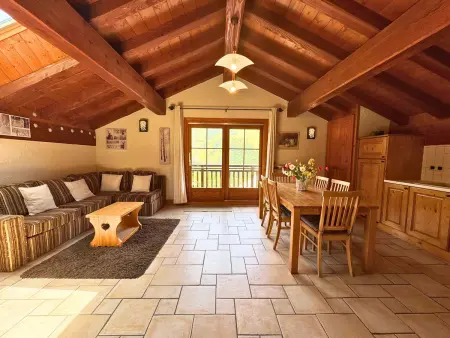 Location appartement à Saint Martin de Belleville Les Menuires, Chalet Authentique Rénové à St Martin, Terrasse, Proche Pistes et Navette Gratuite