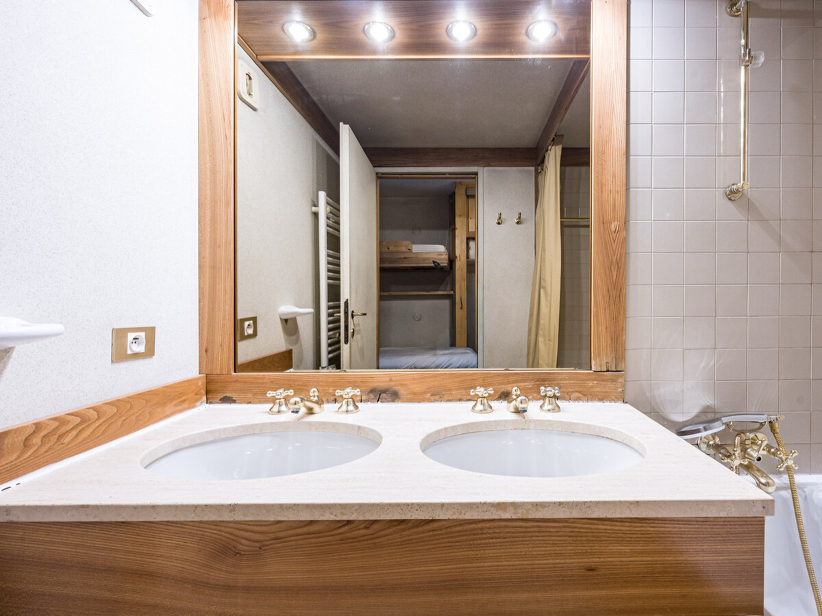 Studio cabine 27m² centre Val-d'Isère, terrasse Sud - Photo 12
