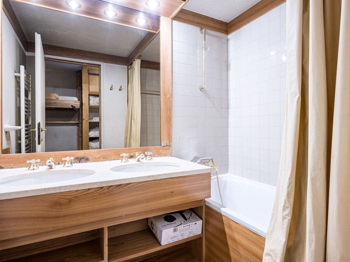 Studio cabine 27m² centre Val-d'Isère, terrasse Sud - Photo 13