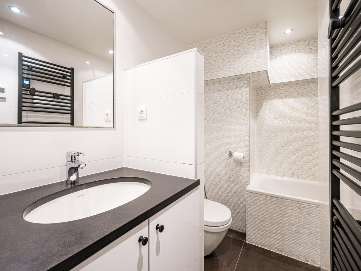 Appartement 6 pers., ski aux pieds, parking à Val-d'Isère - Photo 9