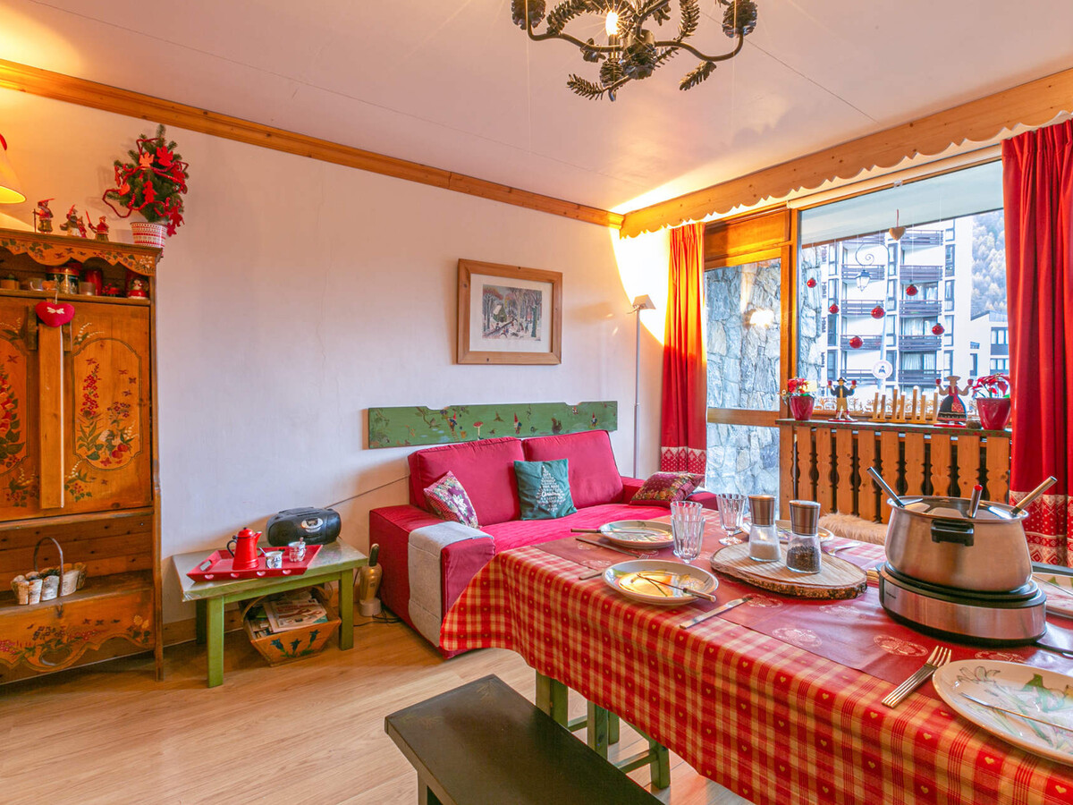 Appartement 2 pièces Val-d'Isère, balcon sud et casier ski - Photo 3