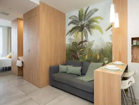 Appartement 1 chambre vue port, 10 min des plages : photo 2