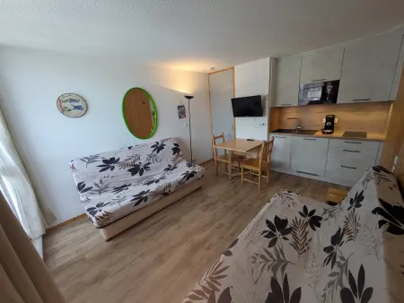 Studio 19m² rénové Plagne Villages, pied des pistes : photo 2