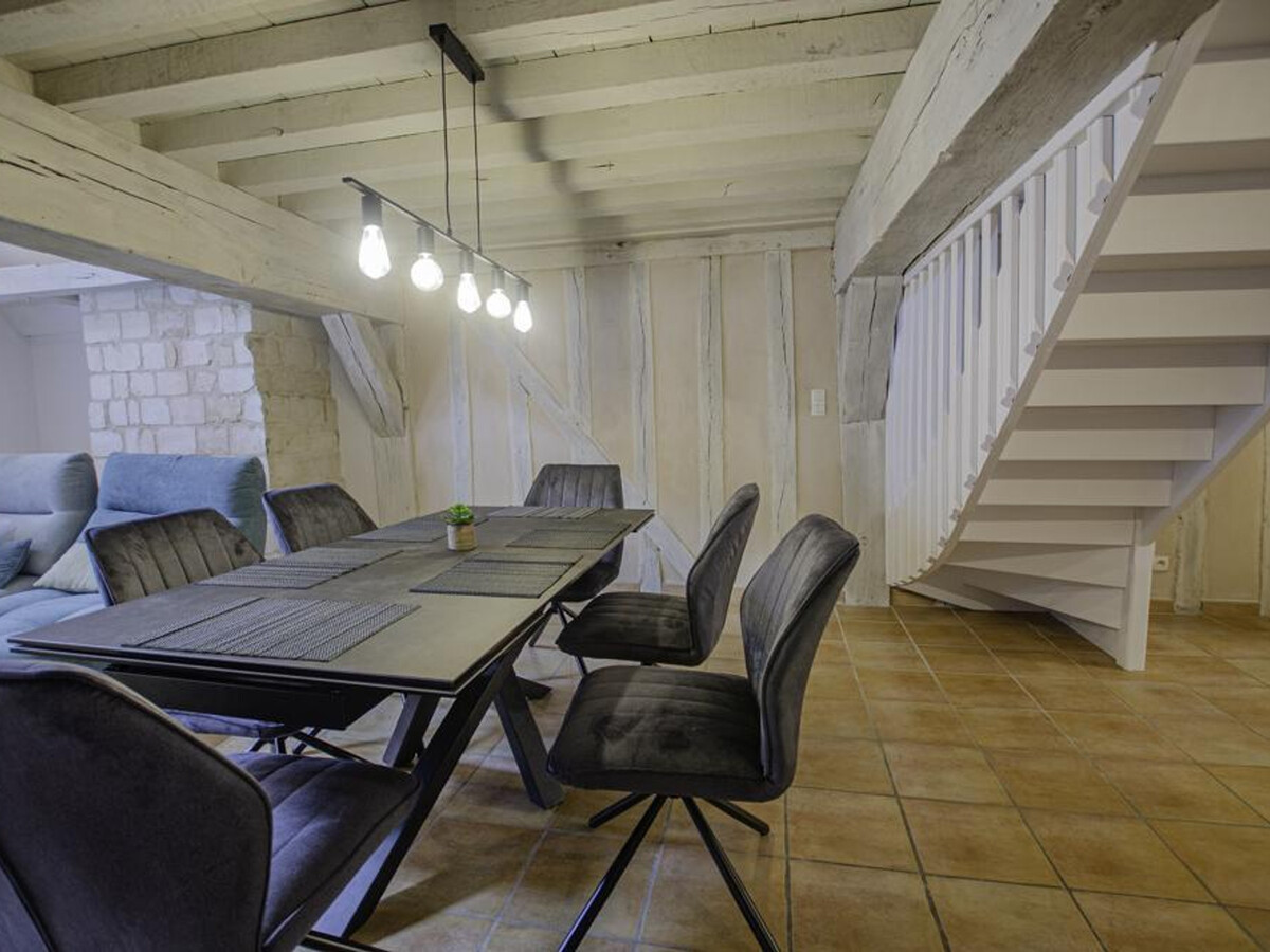 Triplex médiéval à Troyes, 6 pers., vue église - Photo 4