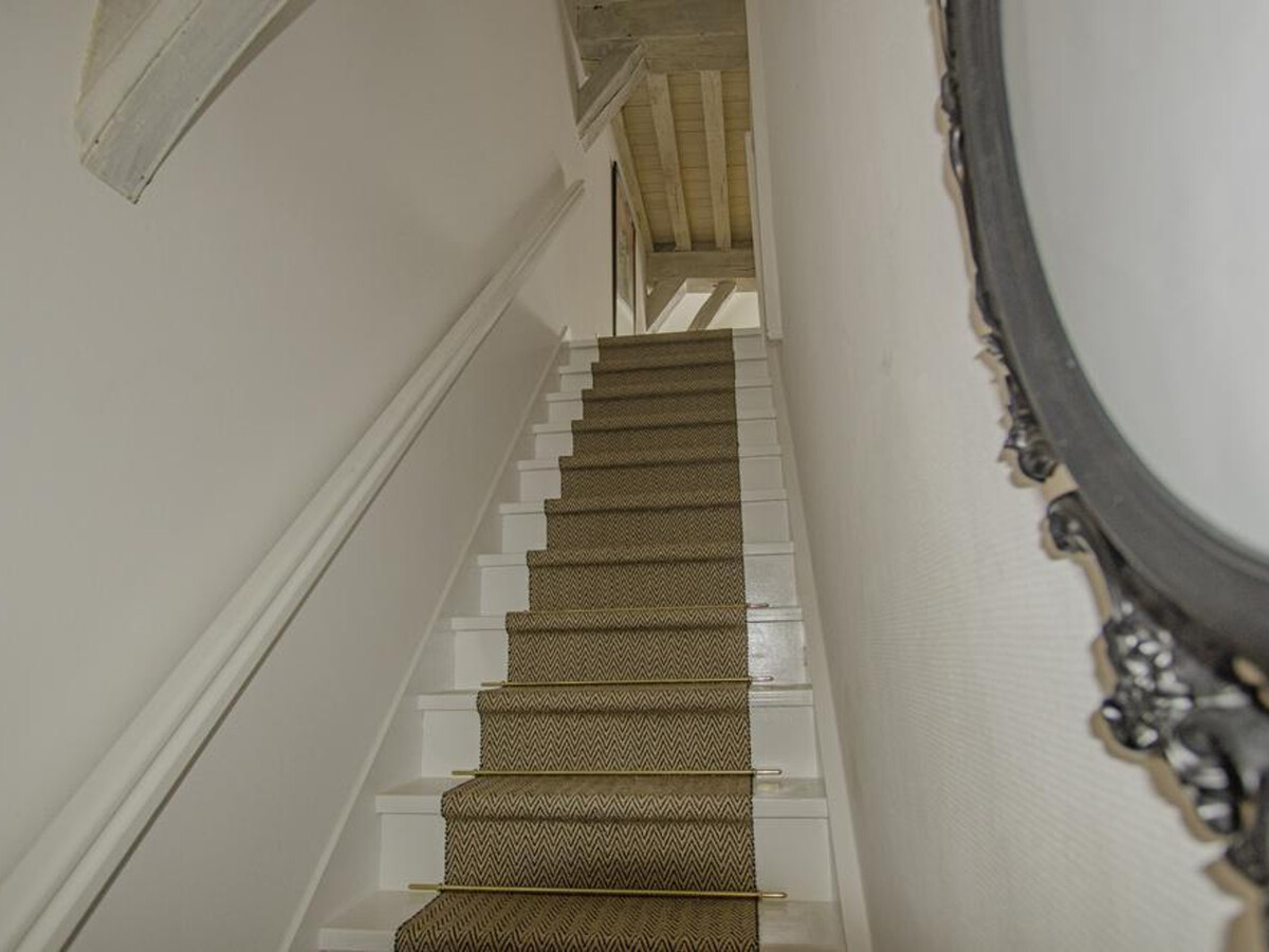 Triplex médiéval à Troyes, 6 pers., vue église - Photo 9