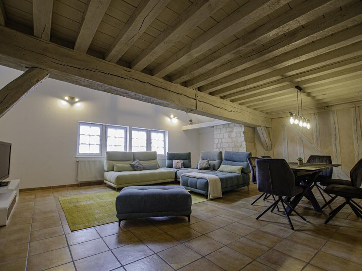 Triplex médiéval à Troyes, 6 pers., vue église - Photo 11