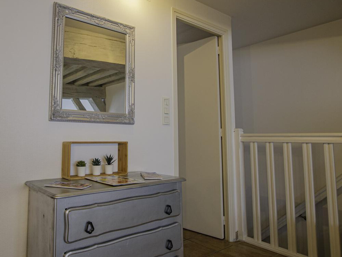 Triplex médiéval à Troyes, 6 pers., vue église - Photo 13
