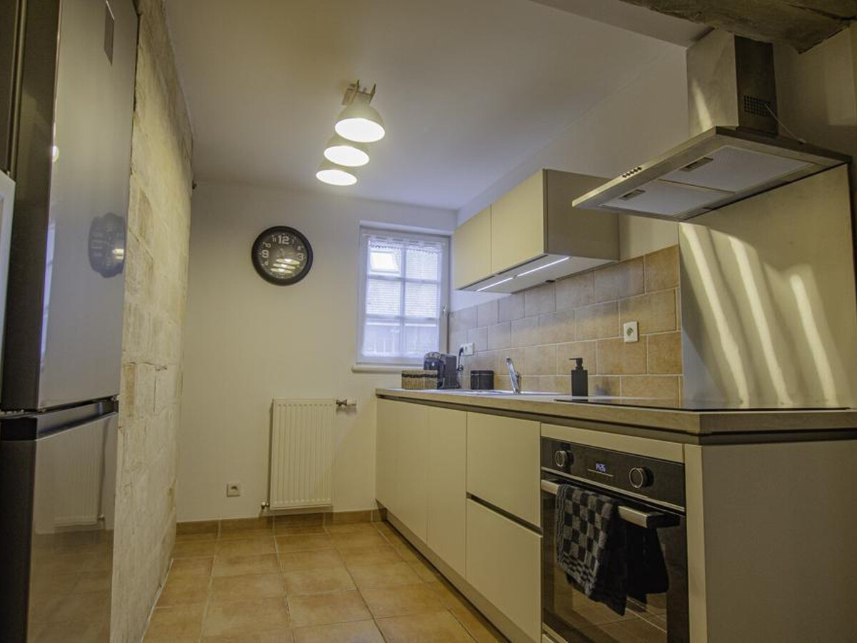 Triplex médiéval à Troyes, 6 pers., vue église - Photo 15