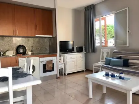 Appartement familial avec piscine et jardin, à 200m de la plage, La Pineda : photo 4