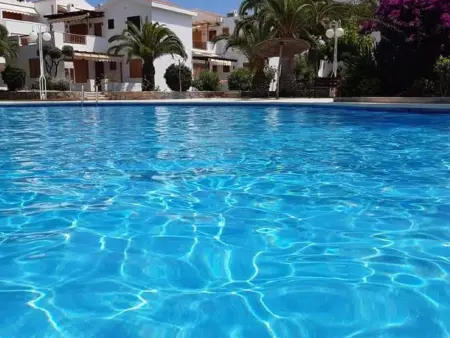 Appartement familial avec piscine et jardin, à 200m de la plage, La Pineda : photo 7