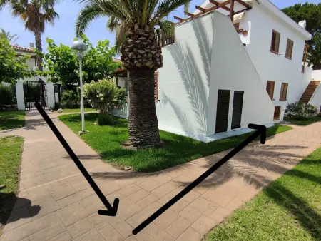 Appartement familial avec piscine et jardin, à 200m de la plage, La Pineda : photo 11