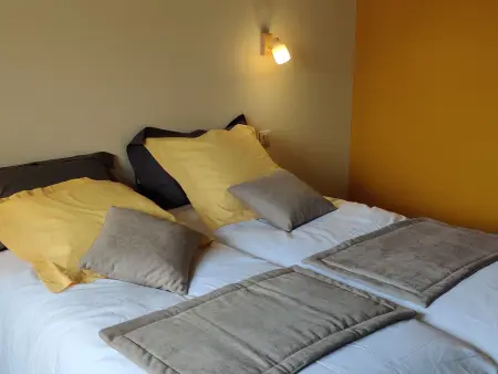 Grand gîte rénové, piscine intérieure chauffée, 14 pers. à Cheffois : photo 15