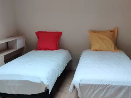 Grand gîte rénové, piscine intérieure chauffée, 14 pers. à Cheffois : photo 18