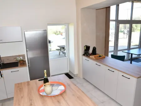 Grand gîte rénové, piscine intérieure chauffée, 14 pers. à Cheffois : photo 19