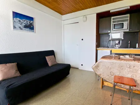 Location appartement à Chamrousse, Studio 3 personnes au pied des pistes avec balcon exposé Ouest