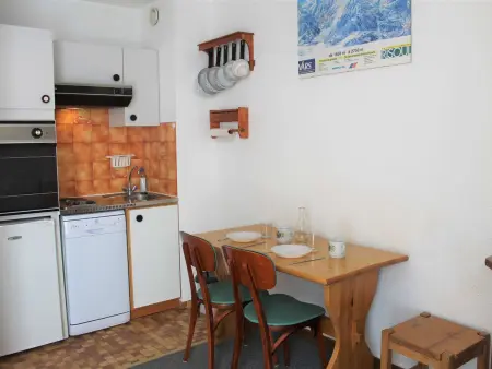 Location appartement à Vars, Studio avec Coin Montagne, 100m des Pistes et Commerces, 4 Couchages - Vars Les Claux